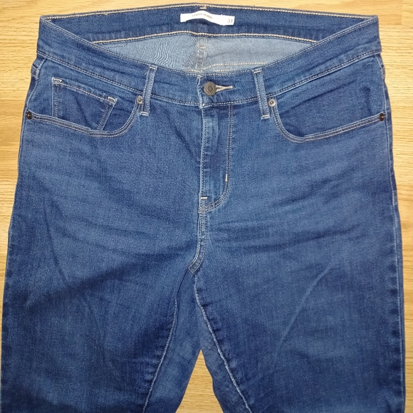 Blue Levi's - Picture 3 of 5